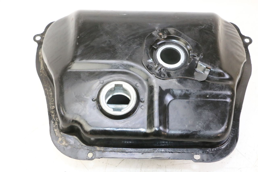 photo de RESERVOIR ESSENCE PEUGEOT TWEET 4T 50 (2018 - 2020)