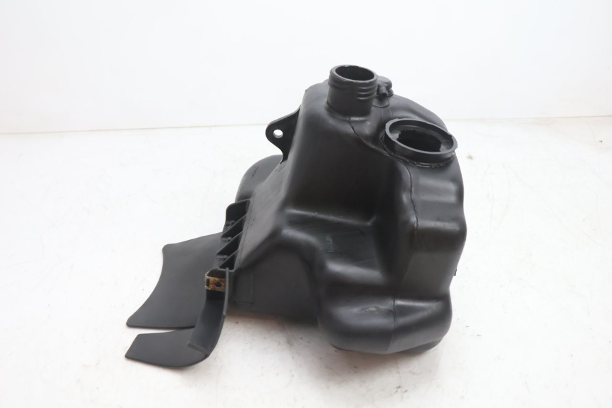 photo de RESERVOIR ESSENCE PIAGGIO TYPHOON 50 (2000 - 2009) - Détail de la pièce