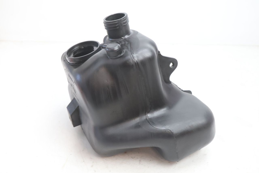 photo de RESERVOIR ESSENCE PIAGGIO TYPHOON 50 (2000 - 2009) - Zoom état d’usage
