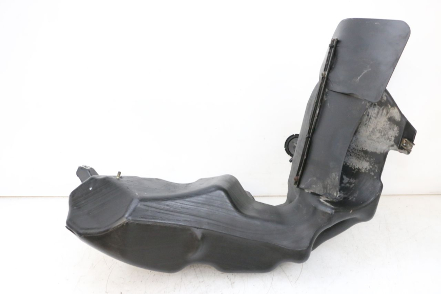 photo de RESERVOIR ESSENCE PIAGGIO VESPA GTS SUPER IE 125 (2009 - 2016) - Détail de la pièce