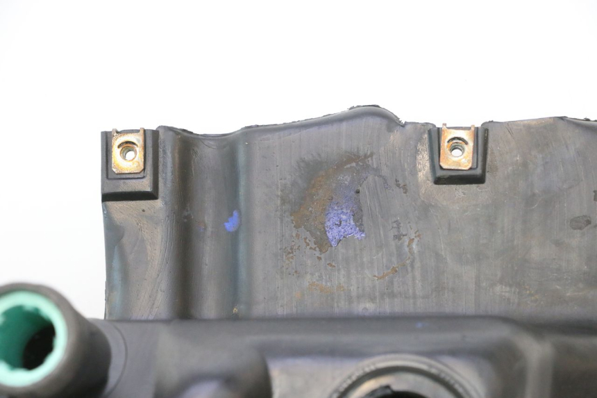 photo de RESERVOIR ESSENCE PIAGGIO VESPA LX 2T 50 (2005 - 2013) - Gros plan technique