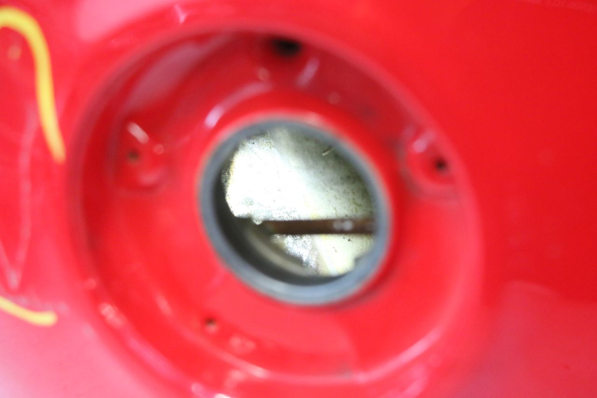 photo de RESERVOIR ESSENCE HONDA VFR FI RC46 800 (1998 - 2001) - Zoom état d’usage