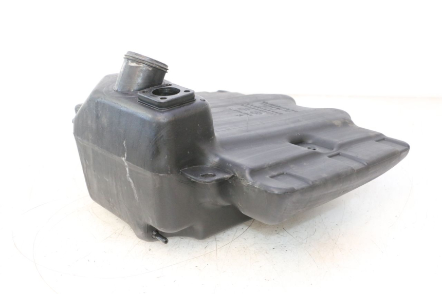 photo de RESERVOIR ESSENCE PEUGEOT VIVACITY NEW 2T 50 (2008 - 2017) - État de surface