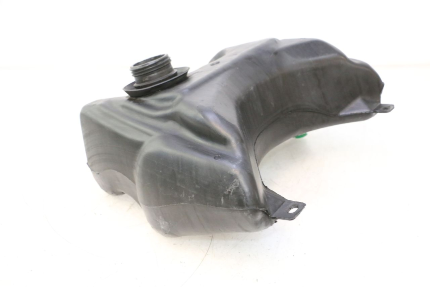 photo de RESERVOIR ESSENCE PEUGEOT VIVACITY 50 (2004 - 2009) - Points de fixation