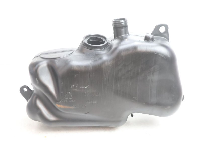 photo de RESERVOIR ESSENCE PIAGGIO X8 STREET 125 (2006 - 2007) - Vue principale