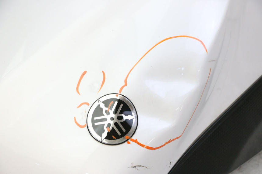photo de RESERVOIR ESSENCE YAMAHA XJ6 ABS 600 (2008 - 2016)