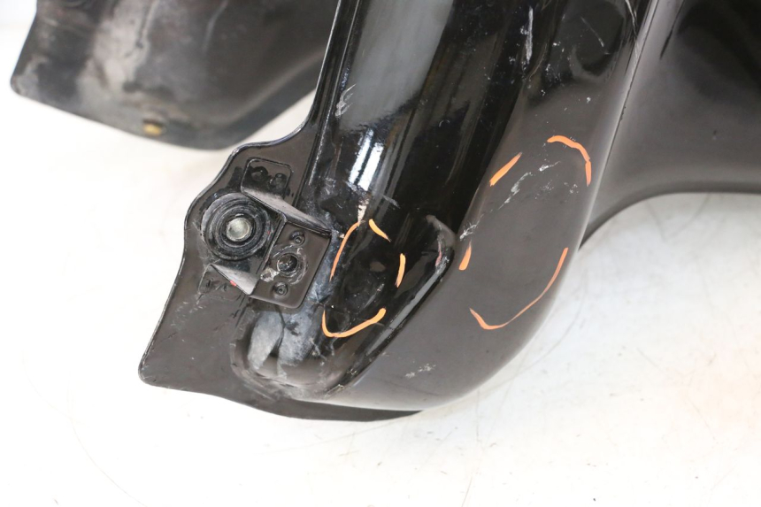 photo de RESERVOIR ESSENCE HONDA XRV AFRICA TWIN 750 (1990 - 1992) - Photo complémentaire