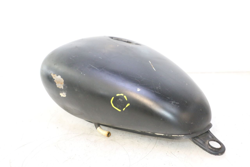 photo de RESERVOIR ESSENCE YAMAHA XV VIRAGO 535 (1988 - 2004) - Détails caractéristiques