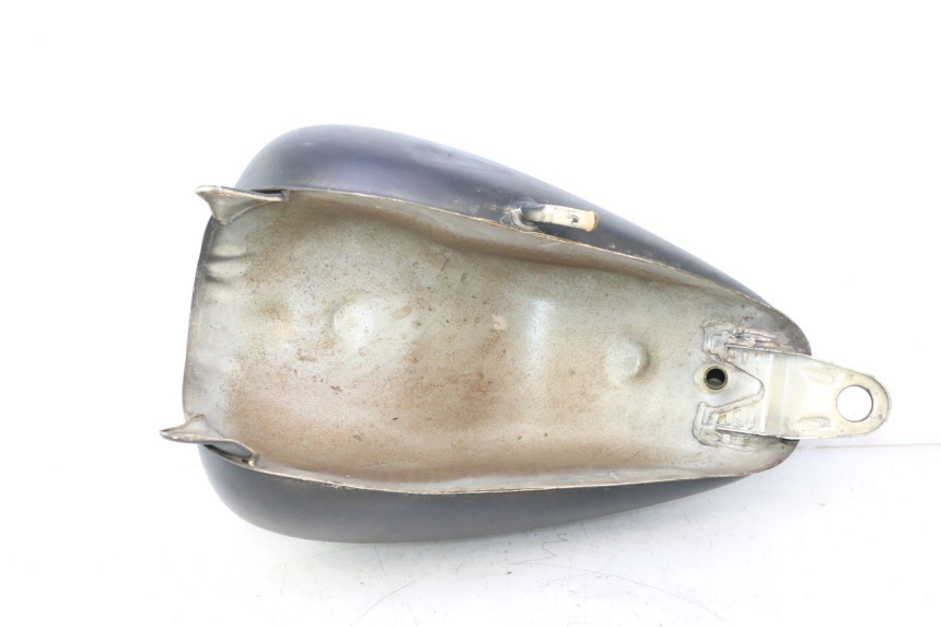 photo de RESERVOIR ESSENCE YAMAHA XV VIRAGO 535 (1988 - 2004) - Marquages et références