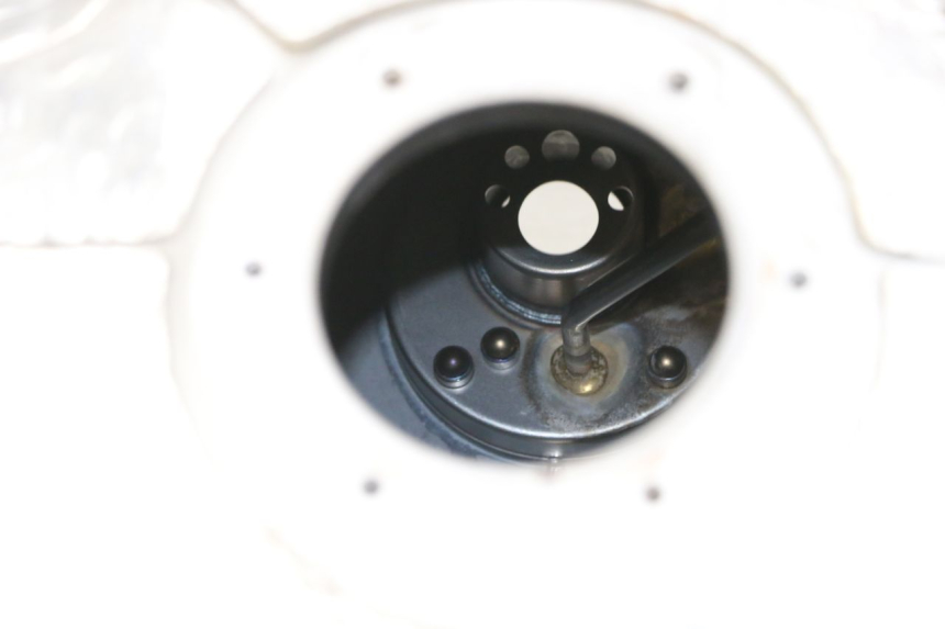 photo de RESERVOIR ESSENCE YAMAHA FZ1 FAZER 1000 (2007 - 2009)