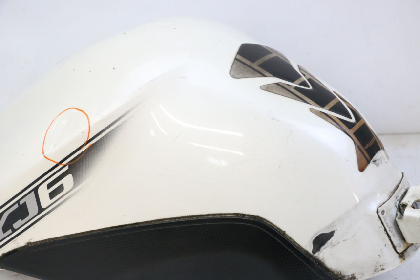 photo de RESERVOIR ESSENCE YAMAHA XJ6 ABS 600 (2008 - 2016)