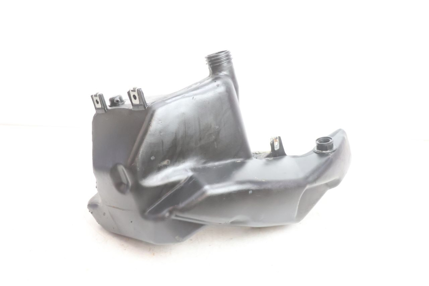 photo de RESERVOIR ESSENCE PIAGGIO ZIP 2T 50 (2009 - 2019) - Points de fixation
