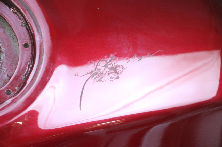 photo de RESERVOIR ESSENCE KAWASAKI ZR 7 750 (1999 - 2001) - Détails caractéristiques