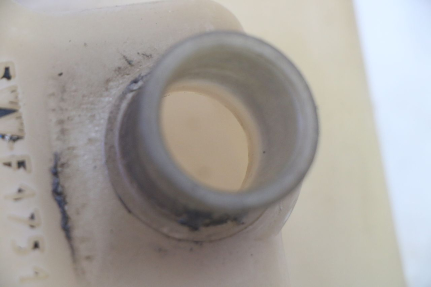 photo de RÉSERVOIR HUILE MBK BOOSTER SPIRIT 50 (2004 - 2017) - Autre angle de vue