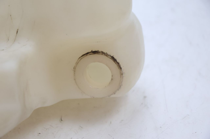 photo de RÉSERVOIR HUILE KEEWAY HURRICANE 50 (2006 - 2019) - Autre angle de vue