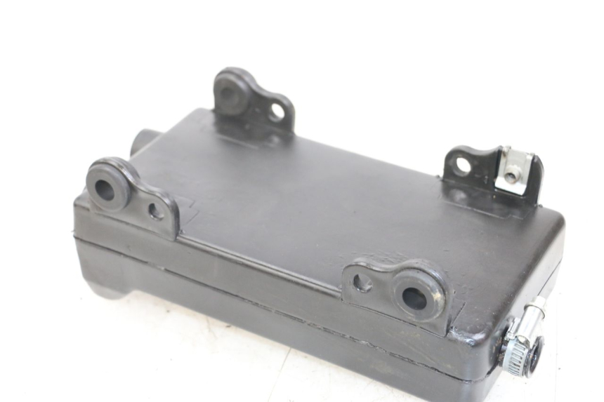 photo de RESERVOIR HUILE RIEJU MRT 50 (2018 - 2021)