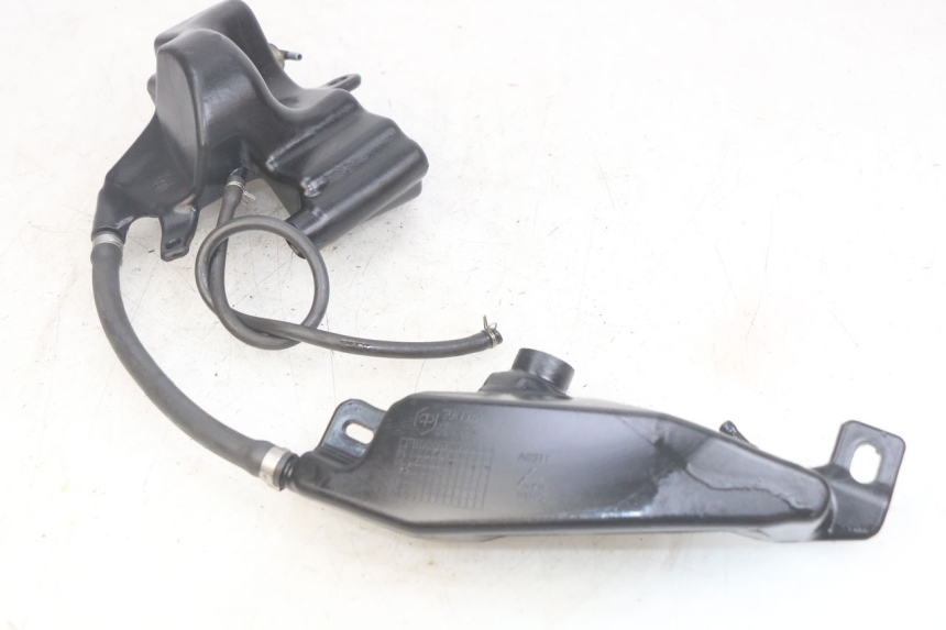 photo de RÉSERVOIR HUILE PIAGGIO NEW TYPHOON 50 (2010 - 2017)