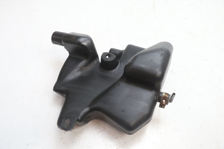 photo de RÉSERVOIR HUILE PIAGGIO ZIP 2T 50 (2009 - 2019) - Autre angle de vue