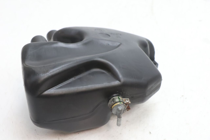 photo de RÉSERVOIR HUILE PIAGGIO ZIP 2T 50 (2009 - 2019) - Vue d’ensemble