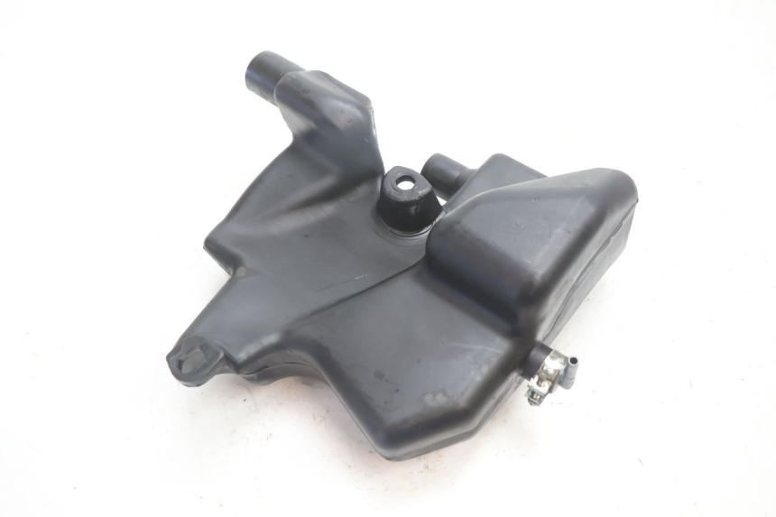 photo de RÉSERVOIR HUILE PIAGGIO ZIP 2T 50 (2009 - 2019) - Gros plan technique