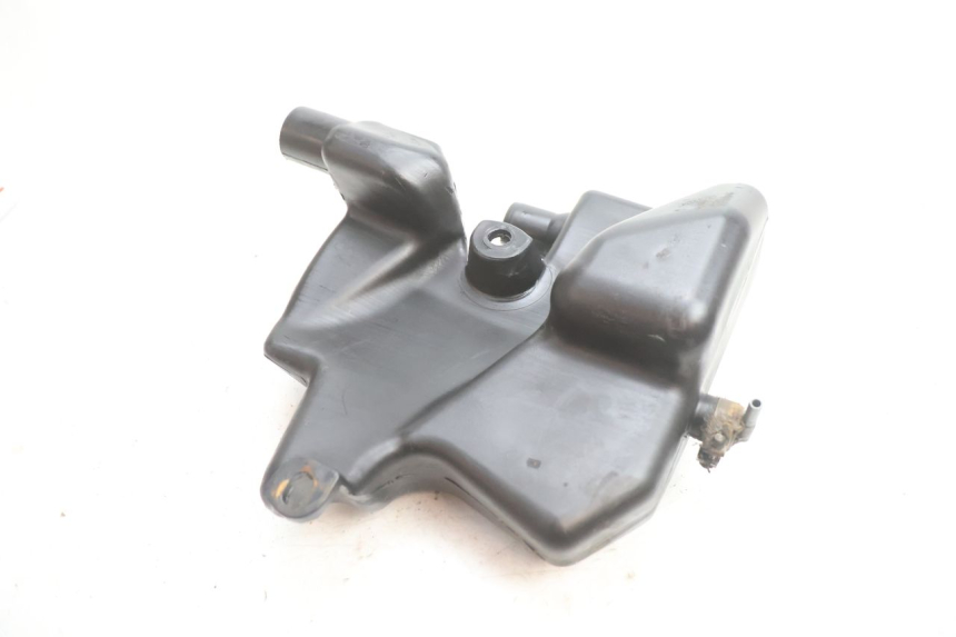photo de RÉSERVOIR HUILE PIAGGIO ZIP 2T 50 (2009 - 2019) - Points de fixation