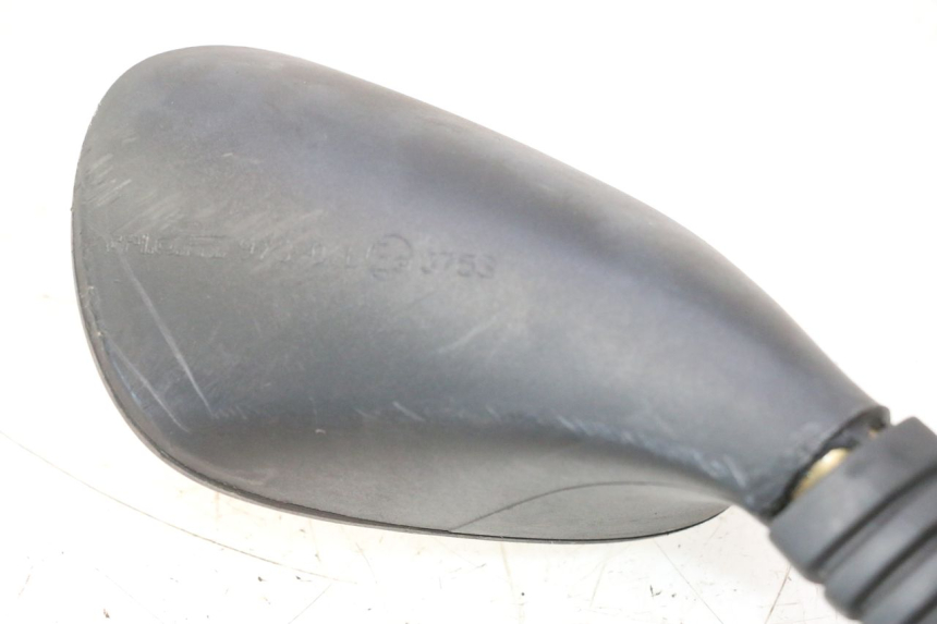 photo de RETROVISEUR DROIT APRILIA ATLANTIC S 125 (2010 - 2013) - Vue rapprochée