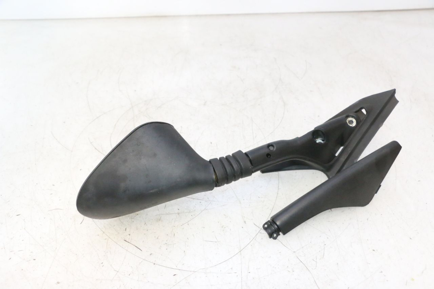 photo de RETROVISEUR DROIT APRILIA ATLANTIC S 125 (2010 - 2013) - Gros plan technique