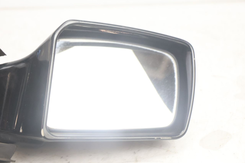 photo de RETROVISEUR DROIT SUZUKI BURGMAN EXECUTIVE ABS 650 (2006 - 2012) - Zoom état d’usage