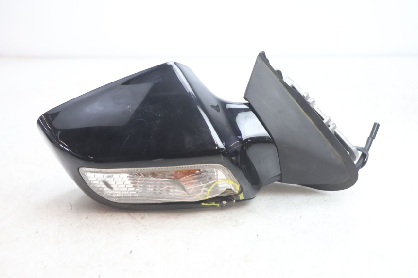photo de RETROVISEUR DROIT SUZUKI BURGMAN EXECUTIVE ABS 650 (2006 - 2012) - Marquages et références