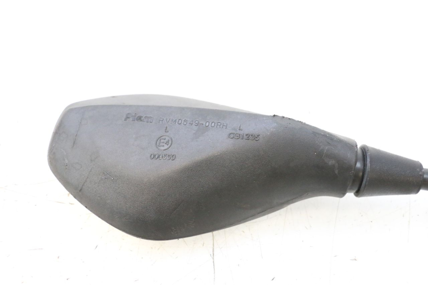 photo de RETROVISEUR DROIT APRILIA SR MOTARD 50 (2012 - 2018) - Points de fixation