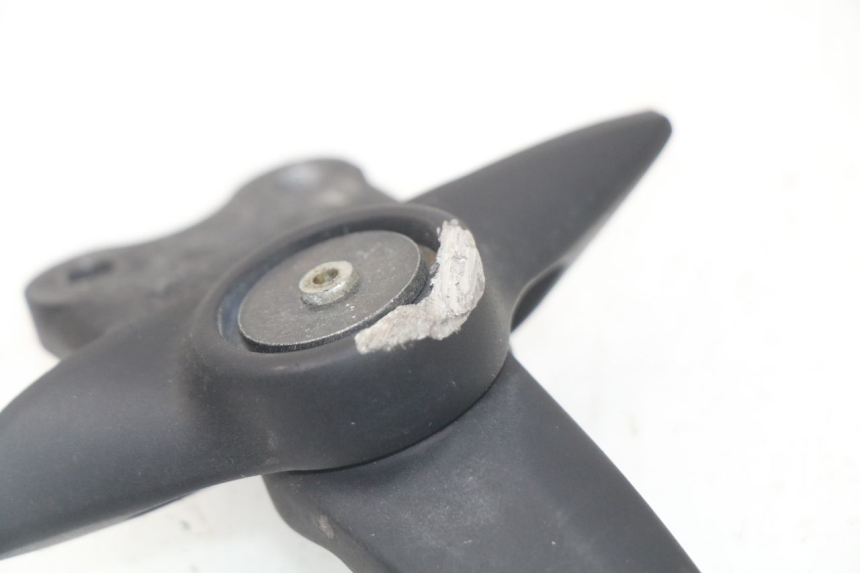 photo de RETROVISEUR DROIT YAMAHA YP T-MAX TMAX 530 (2017 - 2020) - Zoom état d’usage