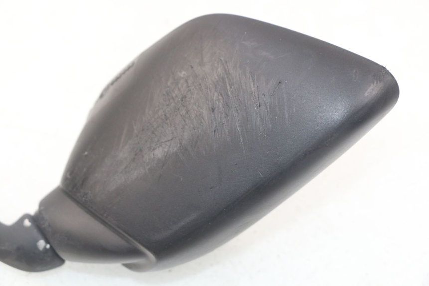 photo de RETROVISEUR DROIT YAMAHA YP T-MAX TMAX 530 (2017 - 2020) - Gros plan technique