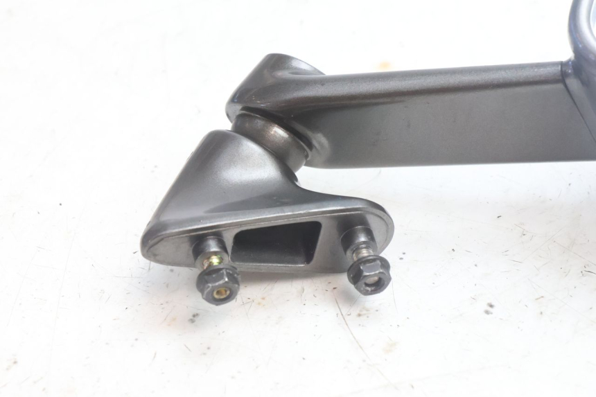 photo de RéTROVISEUR DROIT KAWASAKI ZZR 600 (1995 - 2004) - Détail de la pièce