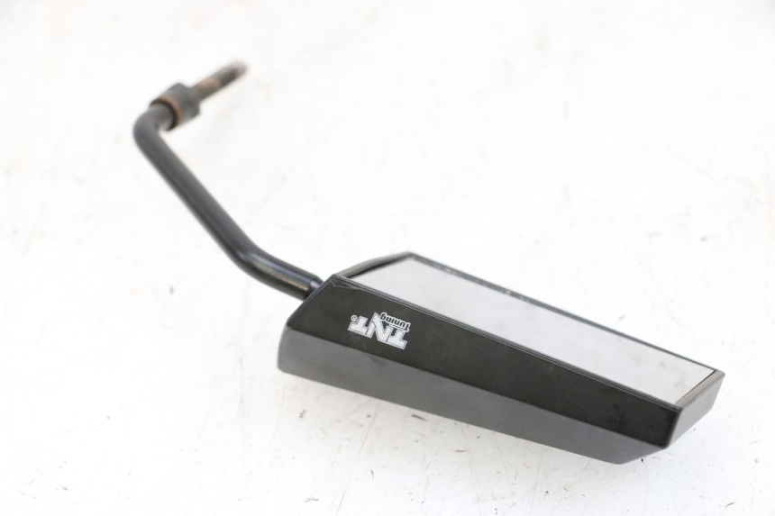 photo de RETROVISEUR GAUCHE MBK BOOSTER SPIRIT 50 (2004 - 2017) - Gros plan technique