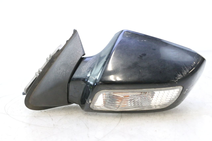photo de RETROVISEUR GAUCHE SUZUKI BURGMAN EXECUTIVE ABS 650 (2006 - 2012) - Zoom état d’usage