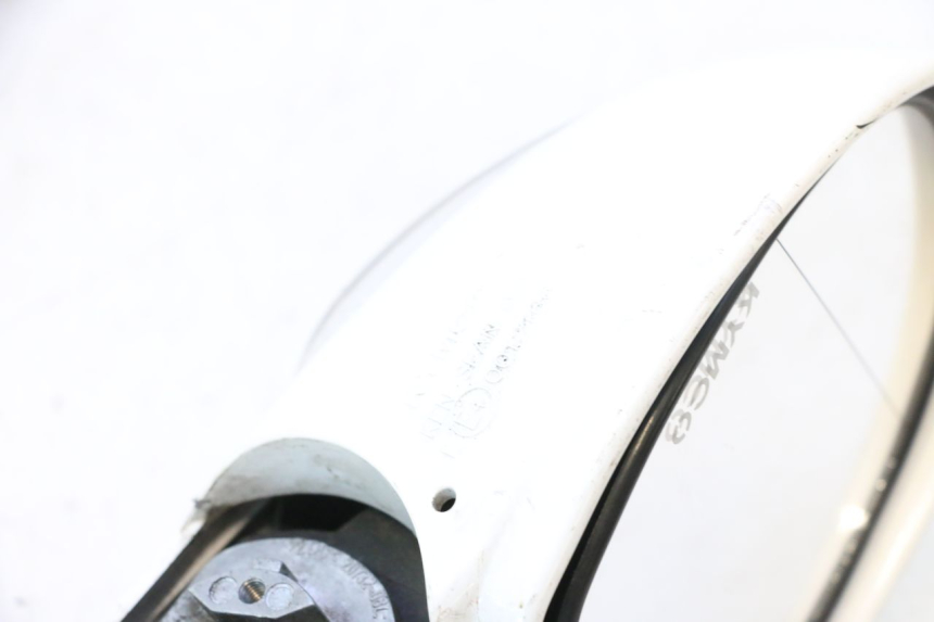 photo de RETROVISEUR GAUCHE KYMCO GRAND DINK 125 (2008 - 2014) - Gros plan technique