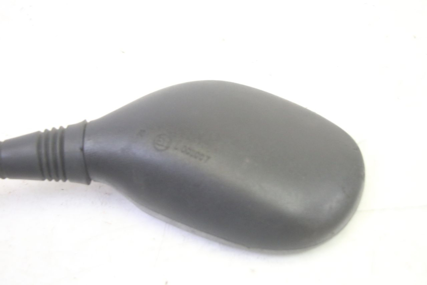photo de RETROVISEUR GAUCHE PIAGGIO MP3 RL 250 (2007 - 2010) - Points de fixation