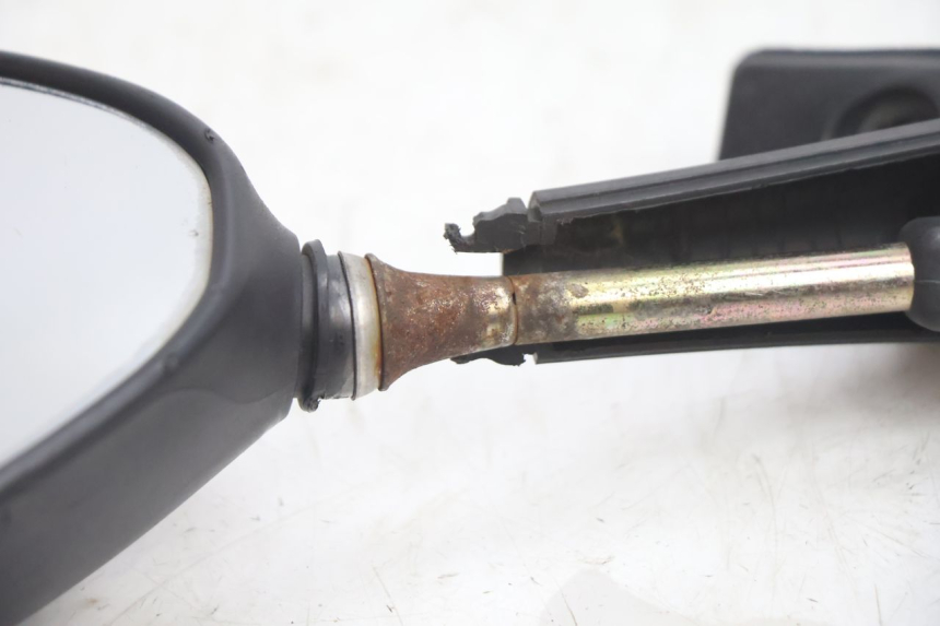 photo de RETROVISEUR GAUCHE PIAGGIO X8 STREET 125 (2006 - 2007) - Autre angle de vue