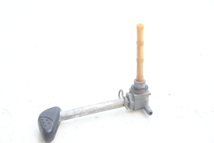 photo de ROBINET RESERVOIR PEUGEOT BUXY 50 (1993 - 1998) - Autre angle de vue
