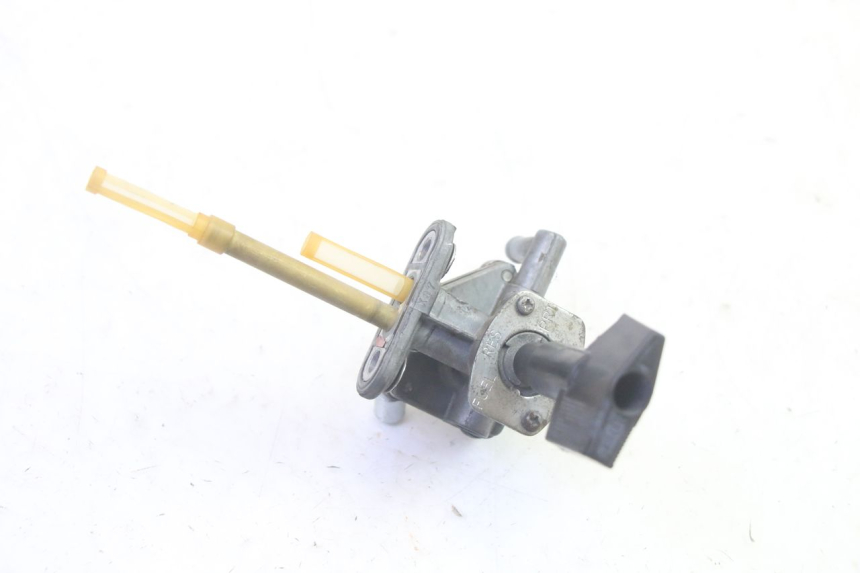 photo de ROBINET RESERVOIR SUZUKI GSF N BANDIT 600 (1996 - 1999) - Détail de la pièce