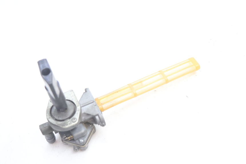 photo de ROBINET RESERVOIR SUZUKI GSF N BANDIT 1200 (2001 - 2005) - Autre angle de vue