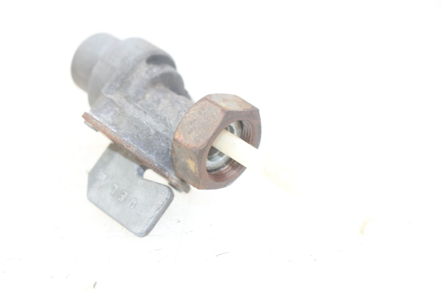 photo de ROBINET RESERVOIR HONDA CM 125 (1983 - 2003)