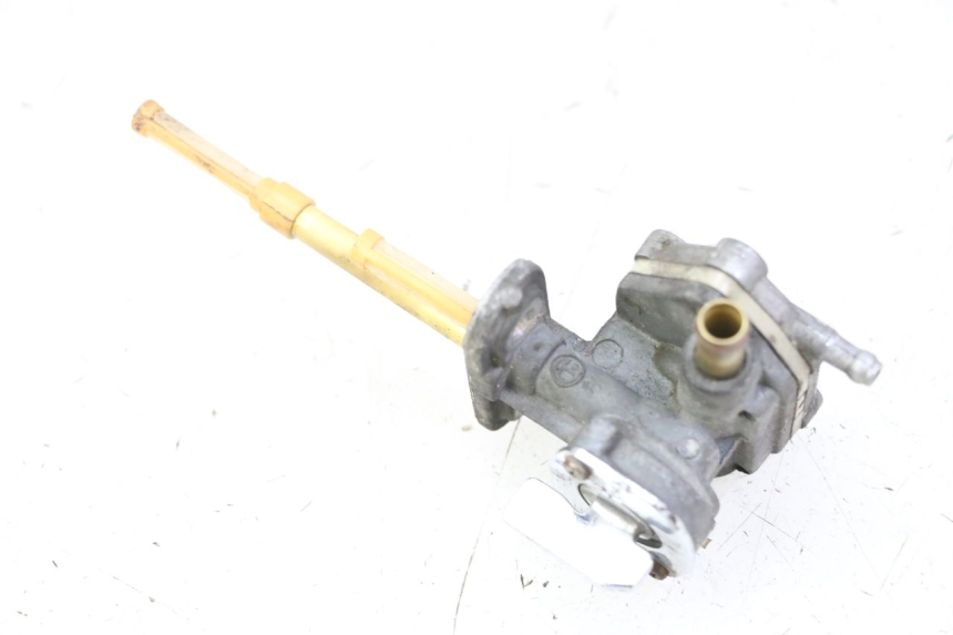 photo de ROBINET RESERVOIR KAWASAKI ZR7 ZR-7 S 750 (1999 - 2004)