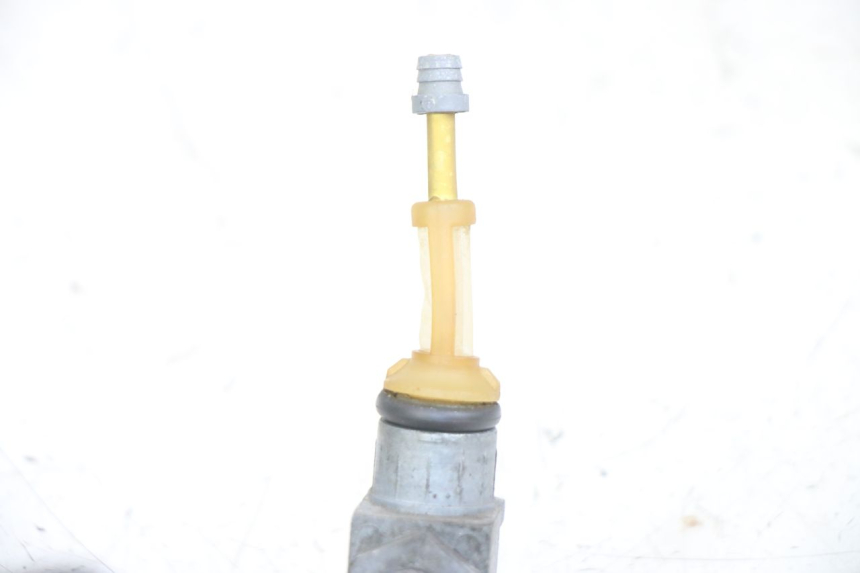 photo de ROBINET RESERVOIR PEUGEOT LUDIX 50 (2005 - 2007)