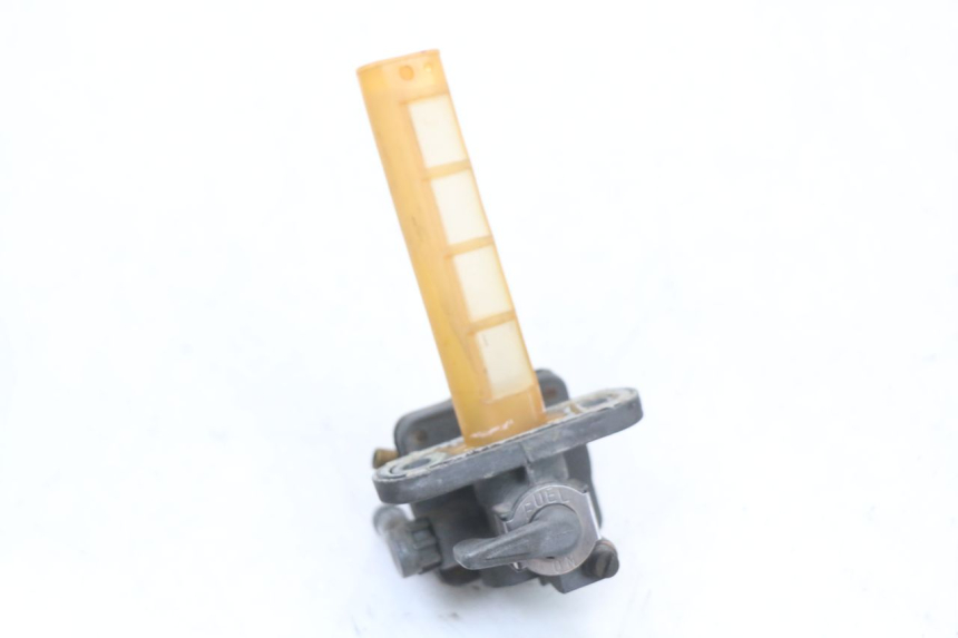 photo de ROBINET RESERVOIR SUZUKI GSX E 250 (1982 - 1983)