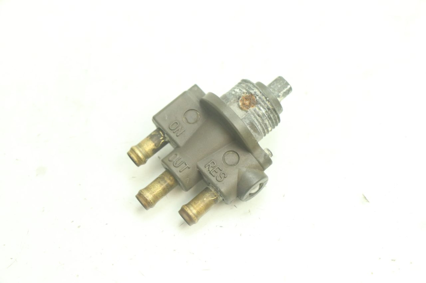 photo de ROBINET RESERVOIR YAMAHA WAVE RUNNER GP R 1200 (2000 - 2003) - Vue principale