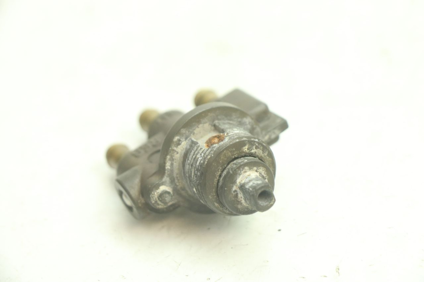 photo de ROBINET RESERVOIR YAMAHA WAVE RUNNER GP R 1200 (2000 - 2003) - Zoom état d’usage
