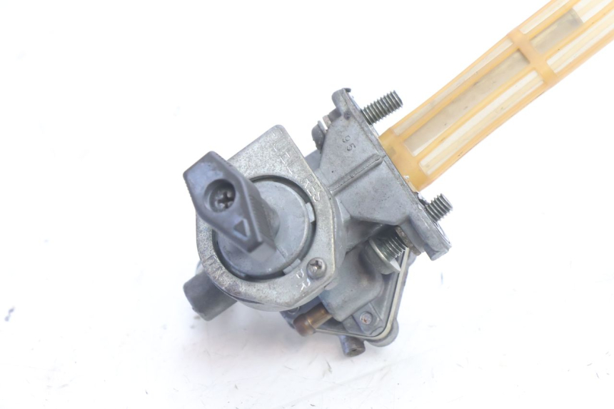 photo de ROBINET RESERVOIR YAMAHA XJR 1300 (1998 - 2002) - Zoom état d’usage