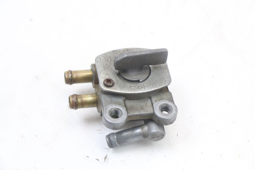 photo de ROBINET RESERVOIR YAMAHA TDR DELTABOX 125 (1997 - 2003) - Zoom état d’usage