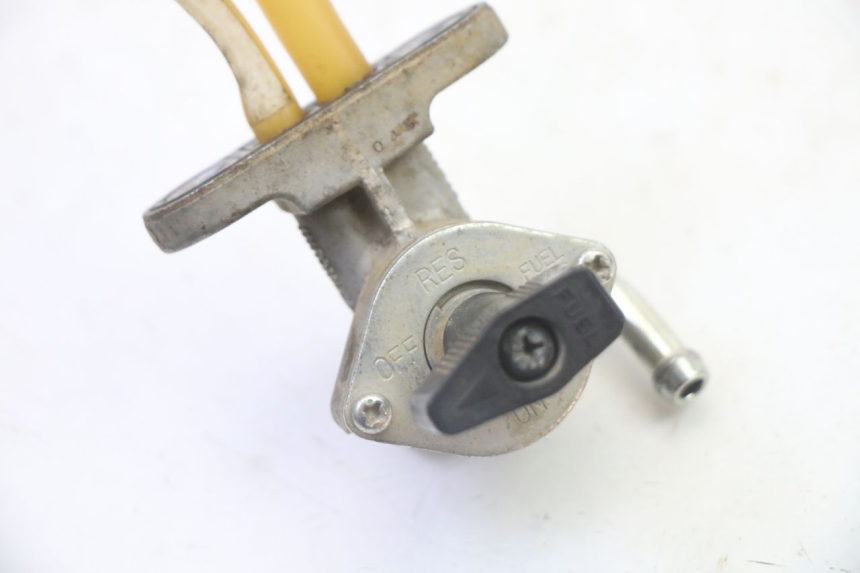 photo de ROBINET RESERVOIR YAMAHA YFM R RAPTOR 250 (2008 - 2014)